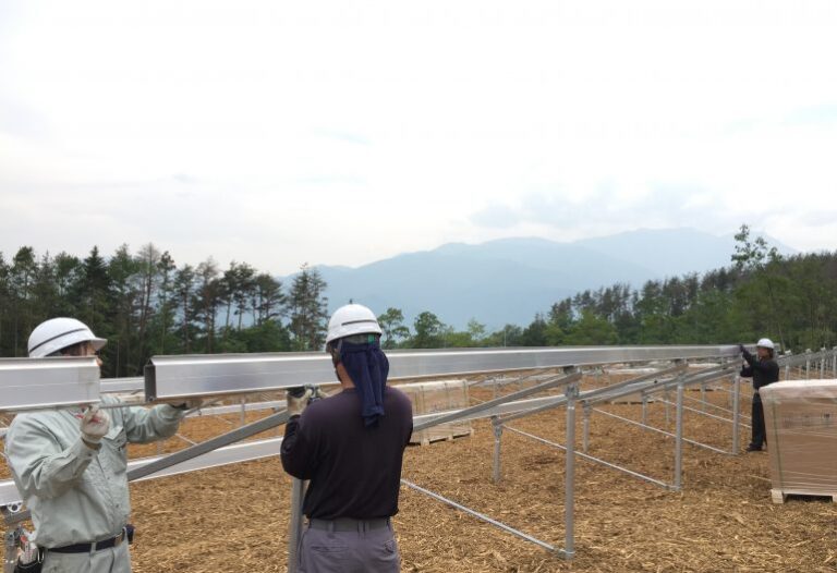 KJC_長野県_1.2MW_太陽光_スクリュー杭傾斜地架台＿2